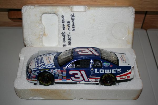 1998 Elite 1/24 #31 Lowe's "Special Olympics" Chevy MC Mike Skinner CWC
