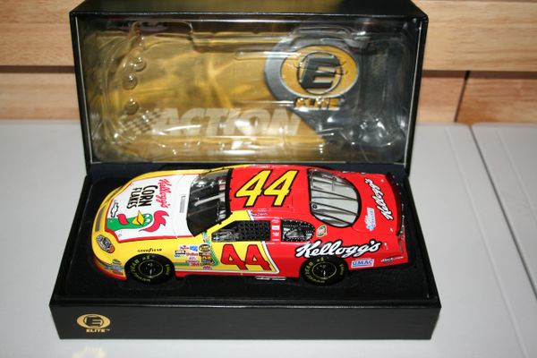 2005 Elite 1/24 #44 Kellogg's Corn Flakes Chevy MC Terry Labonte CWC