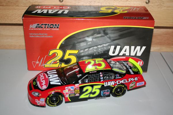 2003 RCCA 1/24 #25 UAW Delphi Chevy MC Joe Nemechek CWB