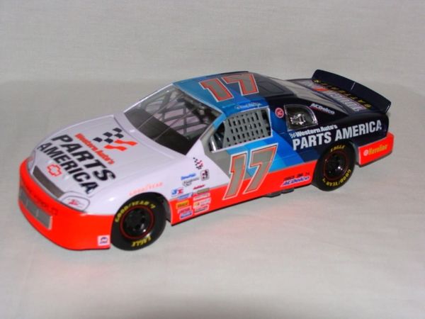 1995 RC 1/18 #17 Parts America Chevy MC Darrell Waltrip CWC