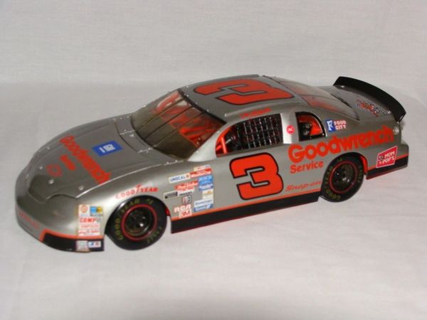 1995 Ertl 1/18 #3 GM Goodwrench Silver Select Chevy MC Dale Earnhardt CWC