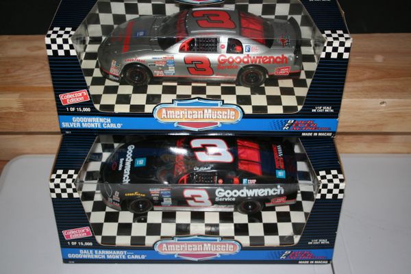 1995 Ertl 1/18 #3 GM Goodwrench & Silver Select Chevy MC Dale Earnhardt 2-Car Set