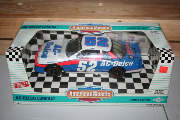 1995 Ertl 1/18 #52 AC-Delco Parts 1994 BGN Chevy Lumina Ken Schrader CWB