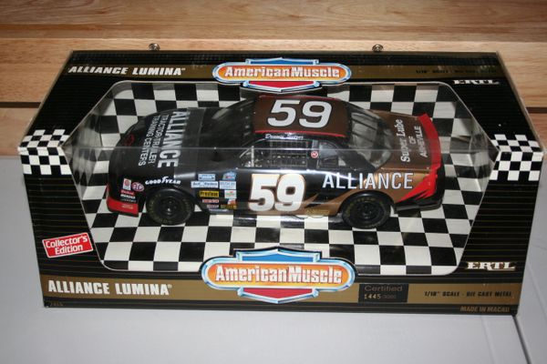1994 Ertl 1/18 #59 Alliance Training Centers BGN Chevy Lumina Dennis Setzer CWC