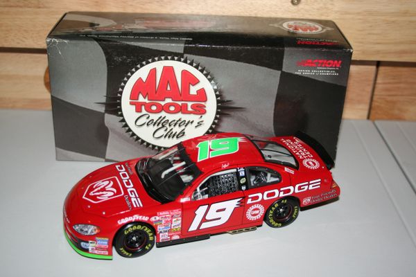 2001 Action MT 1/24 #19 Dodge Dealers Dodge Intrepid R/T Casey Atwood CWC