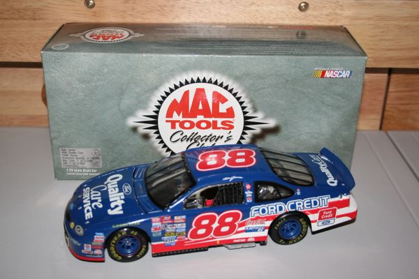 1999 Action MT 1/24 #88 Quality Care Service Ford Taurus Dale Jarrett CWC