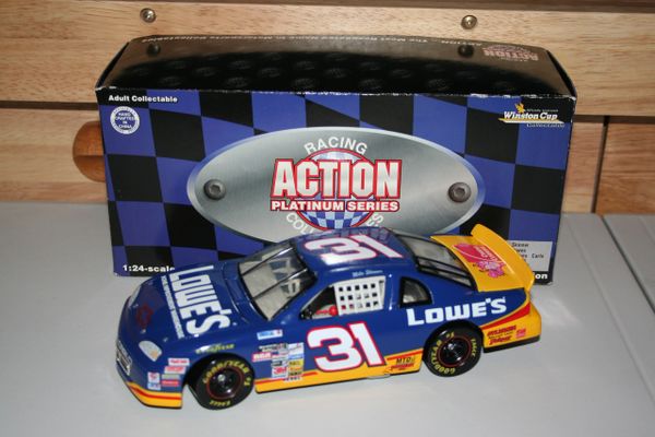 1997 Action 1/24 #31 Lowe's Home Improvement Chevy MC Mike Skinner CWC
