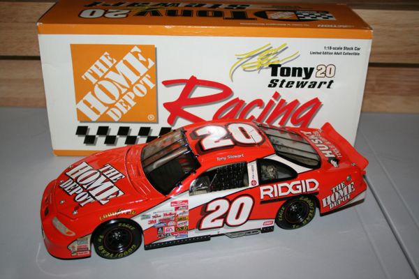 1999 Action 1/18 #20 The Home Depot Pontiac GP Tony Stewart CWC