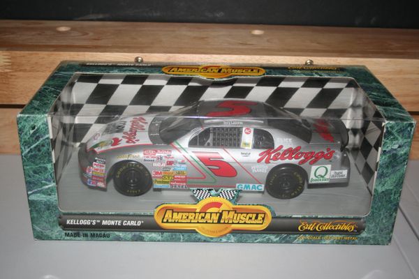 1996 Ertl 1/18 #5 Kellogg's Corn Flakes "Ironman" Chevy MC Terry Labonte CWC
