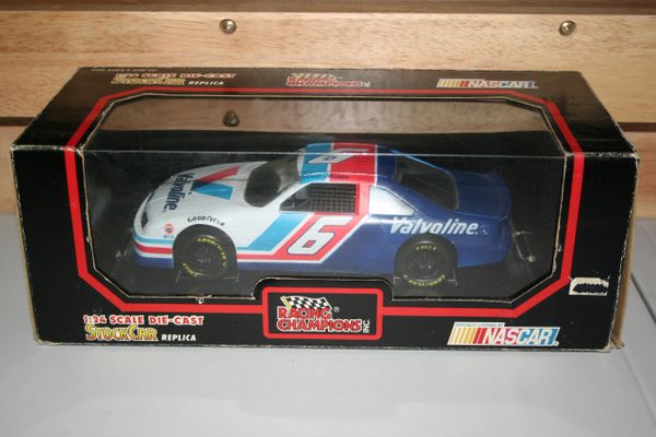 1991 RC 1/24 #6 Valvoline Ford Tbird Mark Martin CWC