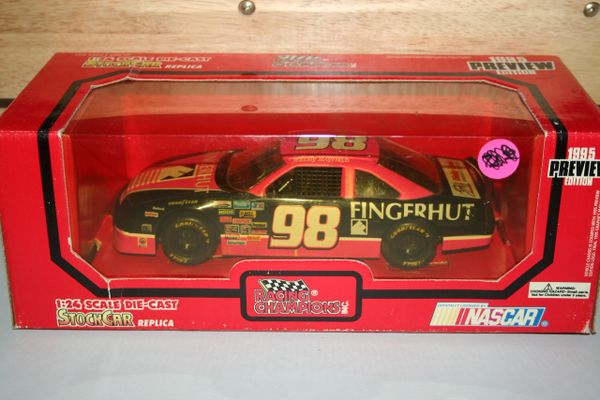 1995 RC Prev 1/24 #98 Fingerhut Furniture Ford Tbird Jeremy Mayfield CWC