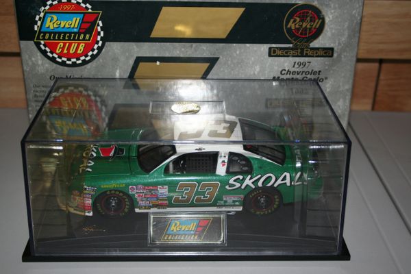 1997 Revell 1/24 #33 Skoal Bandit Chevy MC Ken Schrader CWC