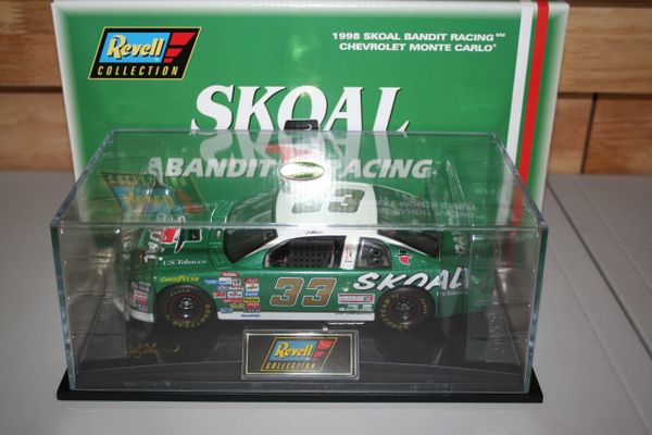 1998 Revell 1/24 #33 Skoal Bandit Chevy MC Ken Schrader CWC