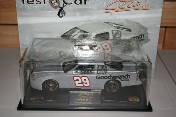 2002 Revell 1/24 #29 GM Goodwrench Service TEST Chevy MC Kevin Harvick CWC