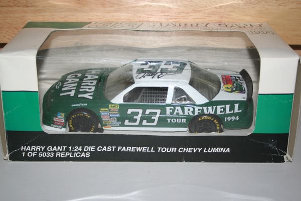 1994 Revell 1/24 #33 Harry Gant Farewell Tour Chevy Lumina CWC AUTOGRAPHED