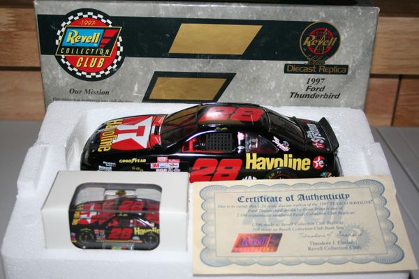 1997 Revell 1/64 & 1/24 #28 Texaco Havoline Ford Tbird Ernie Irvan 2-Car Bank Set