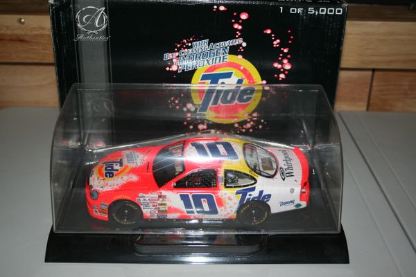 1999 RC Authentics 1/24 #10 Tide Detergent w/Peroxide Ford Taurus Ricky Rudd CWC