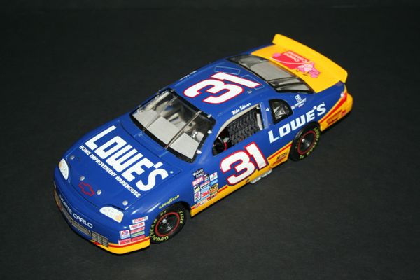 1997 Elite 1/24 #31 Lowe's Home Improvement Chevy MC Mike Skinner CWC LOOSE