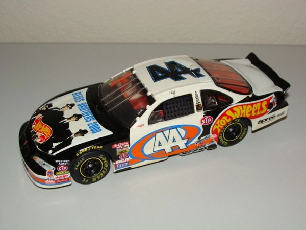 1998 Elite 1/24 #44 Hot Wheels "Blues Brothers 2000" Pontiac GP Kyle Petty CWC CUSTOM Made