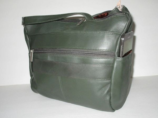 #42 - GML - Leather Open Pouch Purse - Green