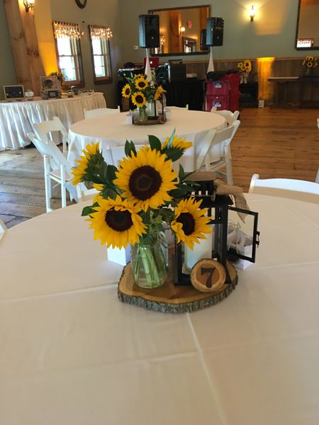 Sunflower Wedding | Blooming Arrangements, a real florist online.