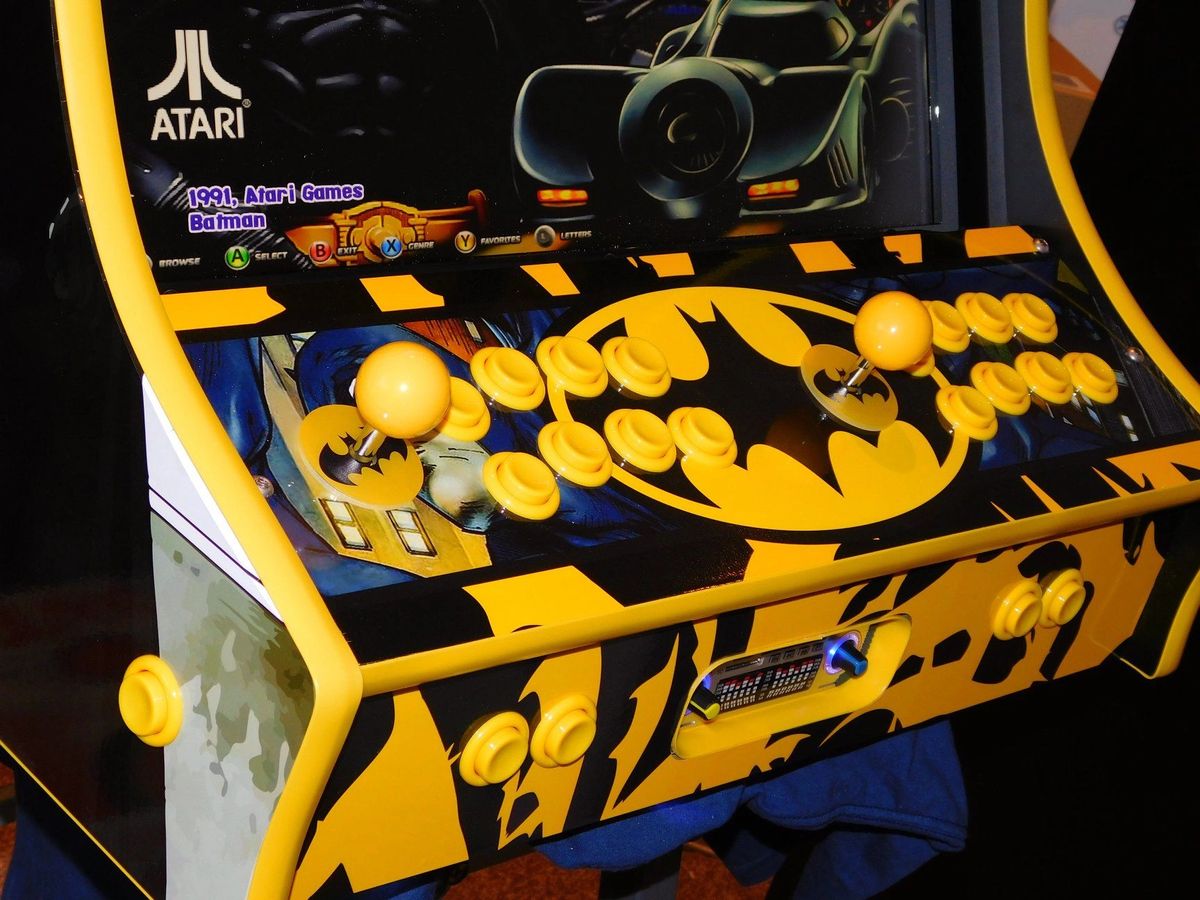 BATMAN Custom Arcade Bartop Cabinet (HyperSpin)