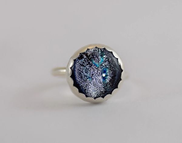Silver & Blue Dichroic Glass Scalloped Bezel Sterling Silver Ring Size 6.5