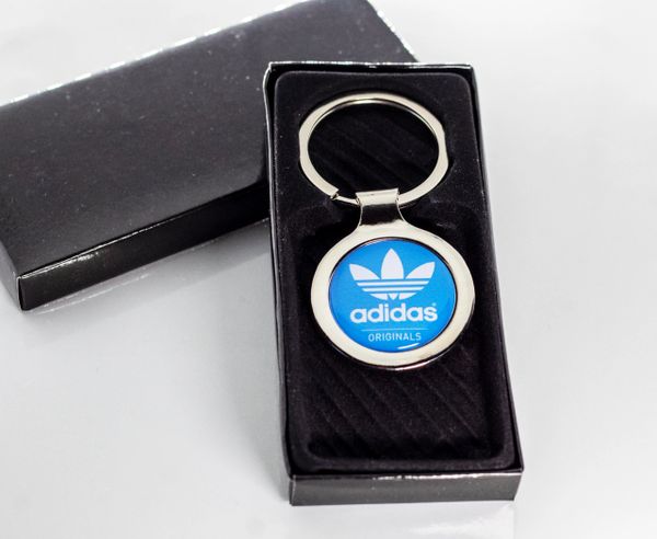 Adidas trefoil outlet keychain