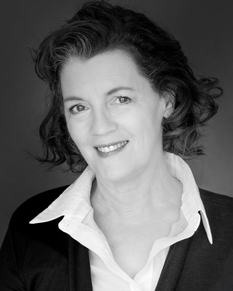 Cathrine headshot 2