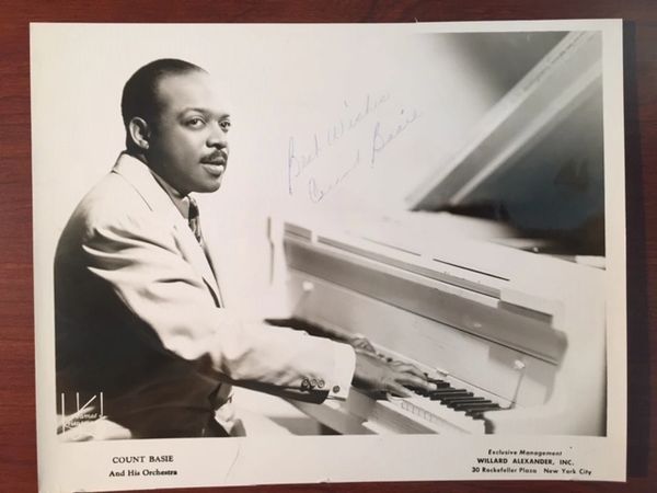 BASIE, COUNT SIGNED 10 x 8 JAMES J. KRIEGSMANN PUBLICITY PHOTOGRAPH