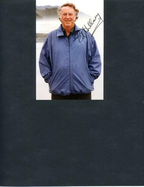 HILLARY, SIR EDMUND HAND-SIGNED PHOTO BY FIRST MAN TO REACH SUMMIT OF MOUNT EVEREST