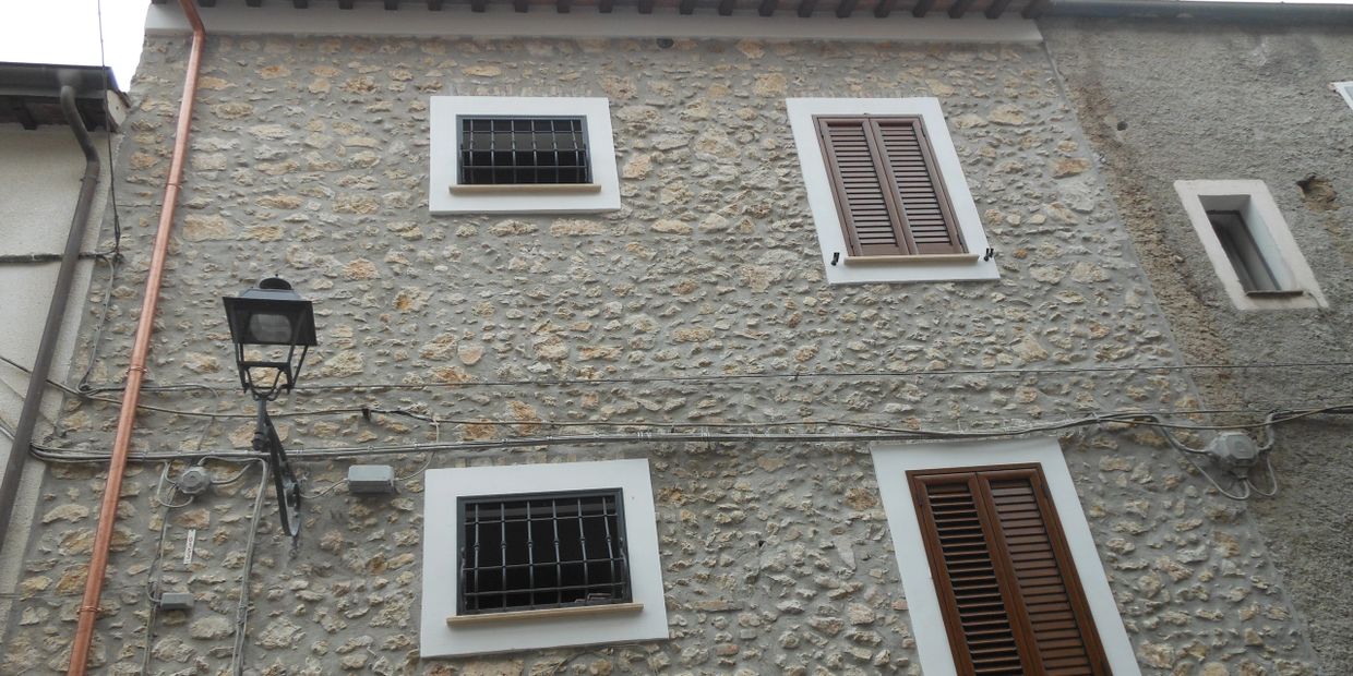 restauro risanamento conservativo fusione Guidonia Montecelio Roma muratura pietra edilizia casa