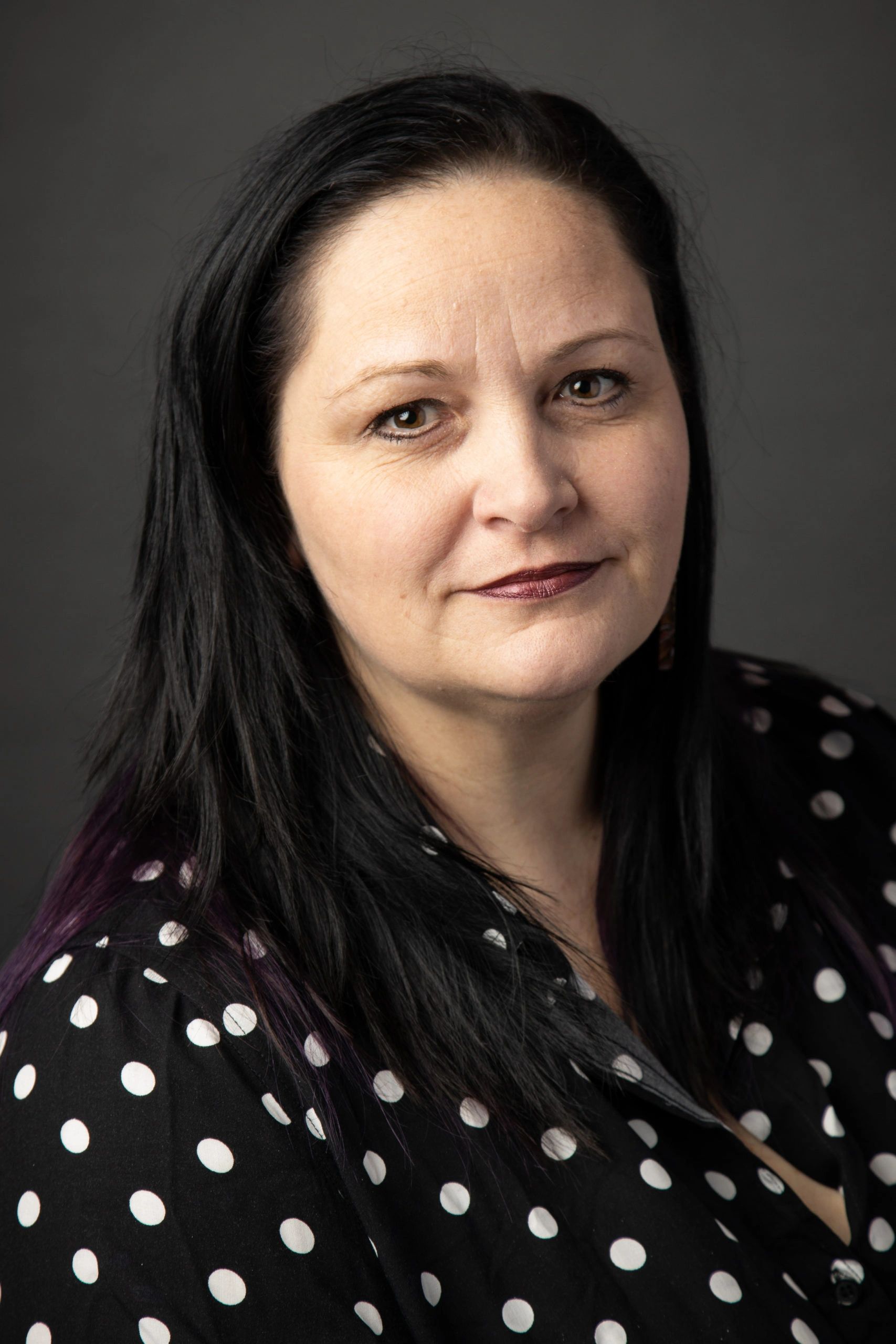 Robynn Pavia. Ledgers Nunavut.  Accounting Bookkeeping and Tax Preparation