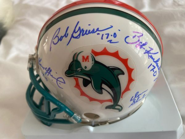 Lot Detail - 1972 Miami Dolphins Undefeated Super Bowl Champions Team  Signed Authentic Helmet With 44 Signatures Including Shula, Kiick, Csonka  and Griese – LE 262/317 (Beckett & Mounted Memories)