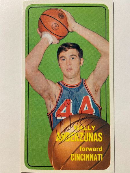 Guy Rodgers Autographed 1970-71 Topps Basketball Card #22 (Died 2001)