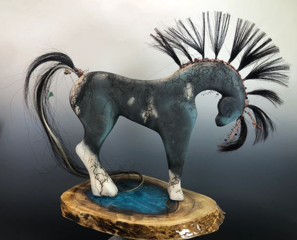 Dakota Bones Ltd - Custom Horse Hair Pottery and Paintings