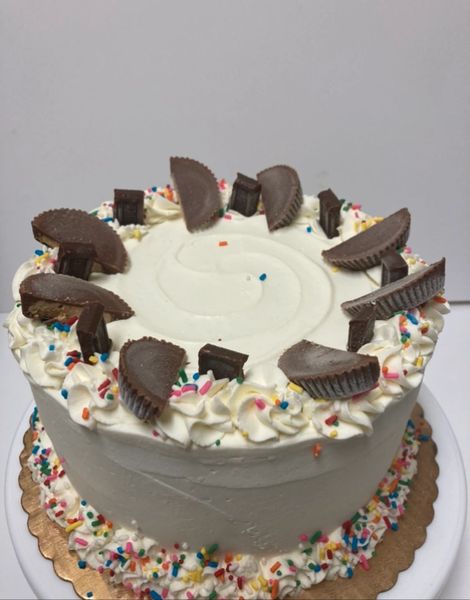 8" Layered Ice Cream Cake (Chocolate & Vanilla Layers) PB Cups & Chocolate Chunk Filling