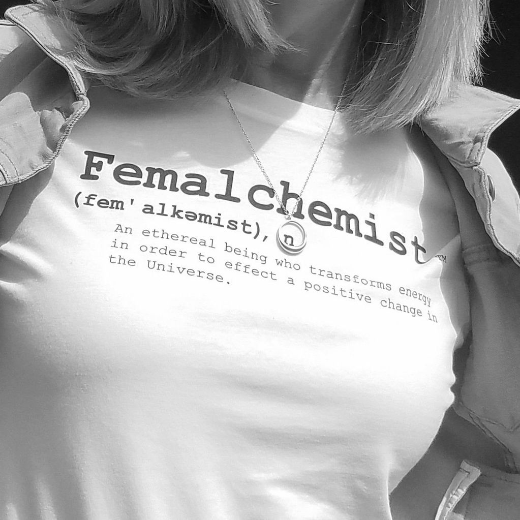 Femalchemist
femachemist
The new female archetype
Transforming women
