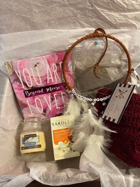 Spa and Relaxation Gift Box for Women - A great gift!