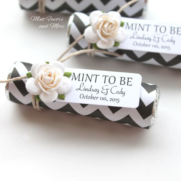 burlap wedding favor with mint rose