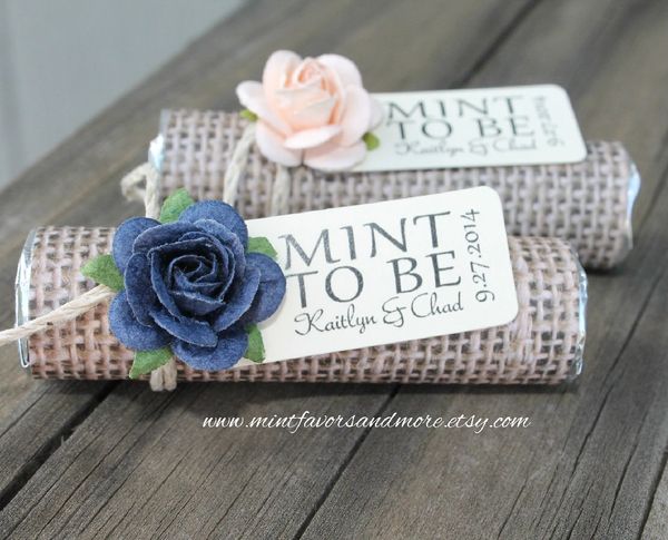 burlap wedding favor with mint rose