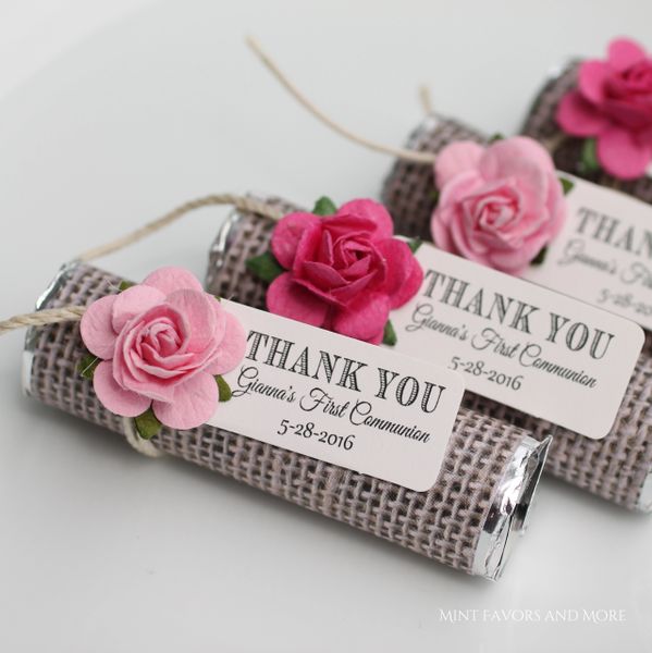 burlap wedding favor with mint rose