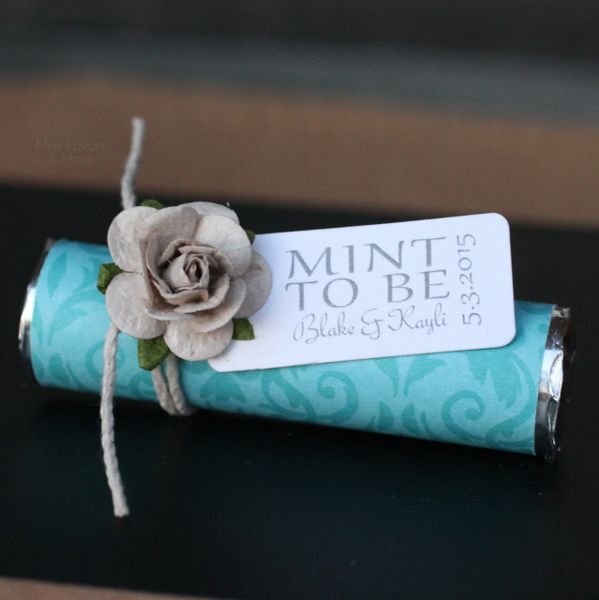 burlap wedding favor with mint rose