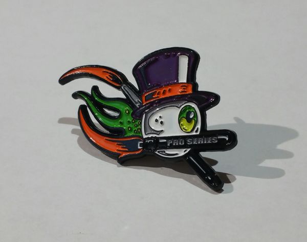 Pro-Series Top Hat Flamed Eyeball *PIN*