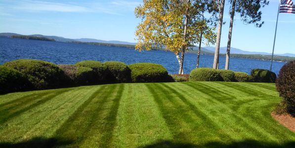 Landscape maintenance, mowing, weekly mowing, hydroseed, garden service, pruning