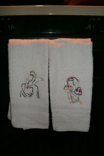 Snow White & Queen Sketch Kitchen Towels Hand Towels 2 piece set