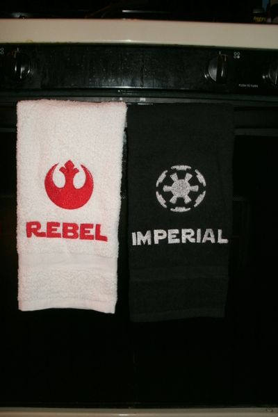 Star Wars Logo Personalized Kitchen Towels 2 piece Set