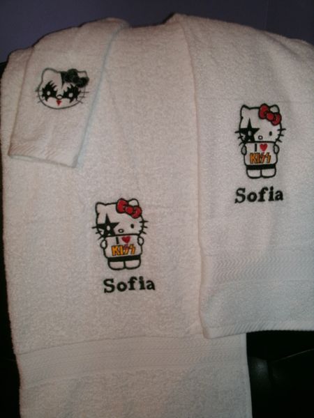 Kitty Kiss Rocker Personalized Towel Set
