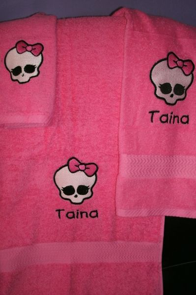 Monster High Skull Logo Personalized Towel Set