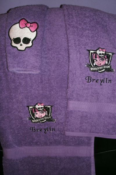 Monster High Draculaura Personalized Towel Set